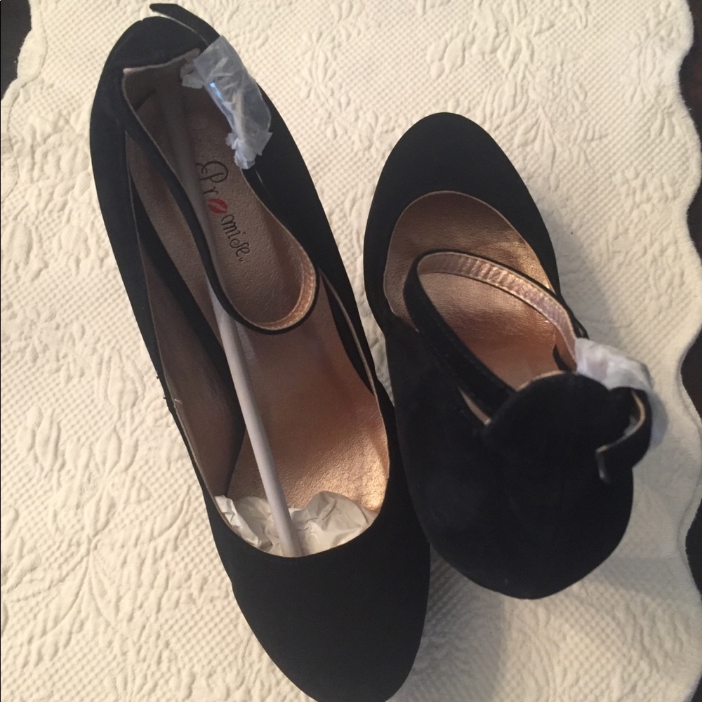 Black faux suede stiletto heels size 7.5